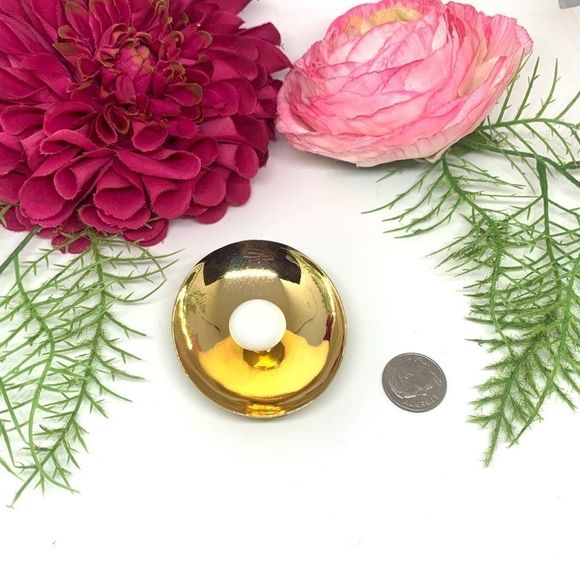 VINTAGE⚜️VOGUE Porcelain Oval Golden Brooch - Picture 10 of 10